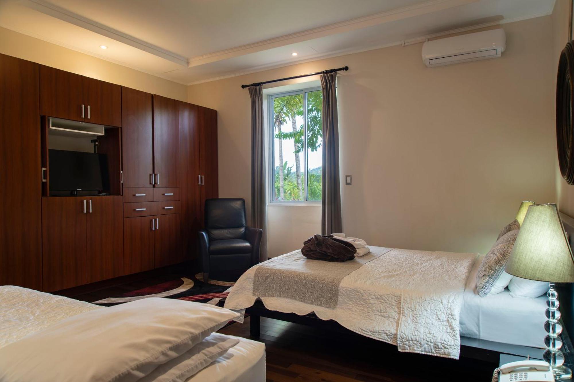Hotel Boutique Villa Toscana อเตนาส ภายนอก รูปภาพ