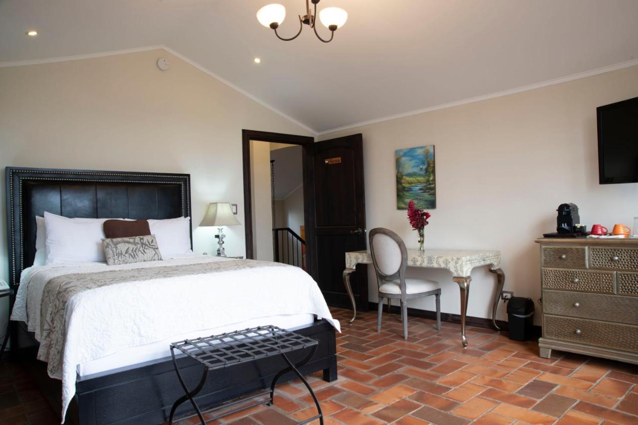 Hotel Boutique Villa Toscana อเตนาส ภายนอก รูปภาพ