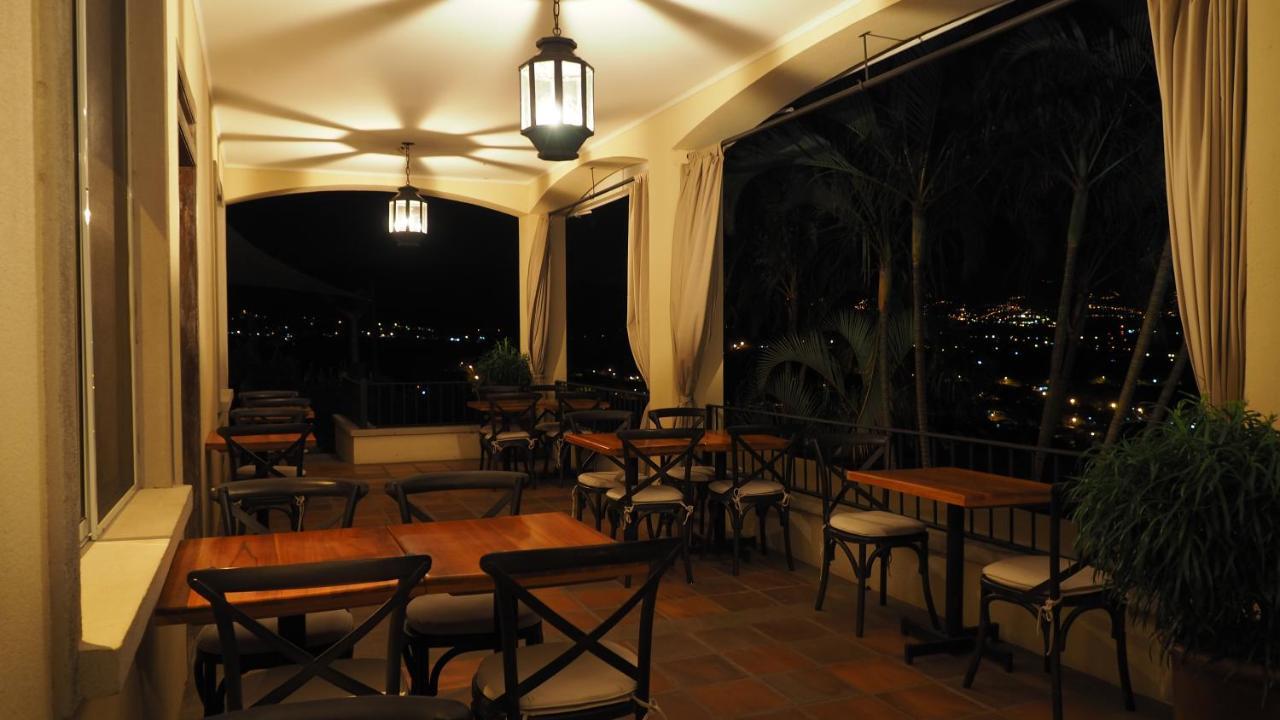 Hotel Boutique Villa Toscana อเตนาส ภายนอก รูปภาพ